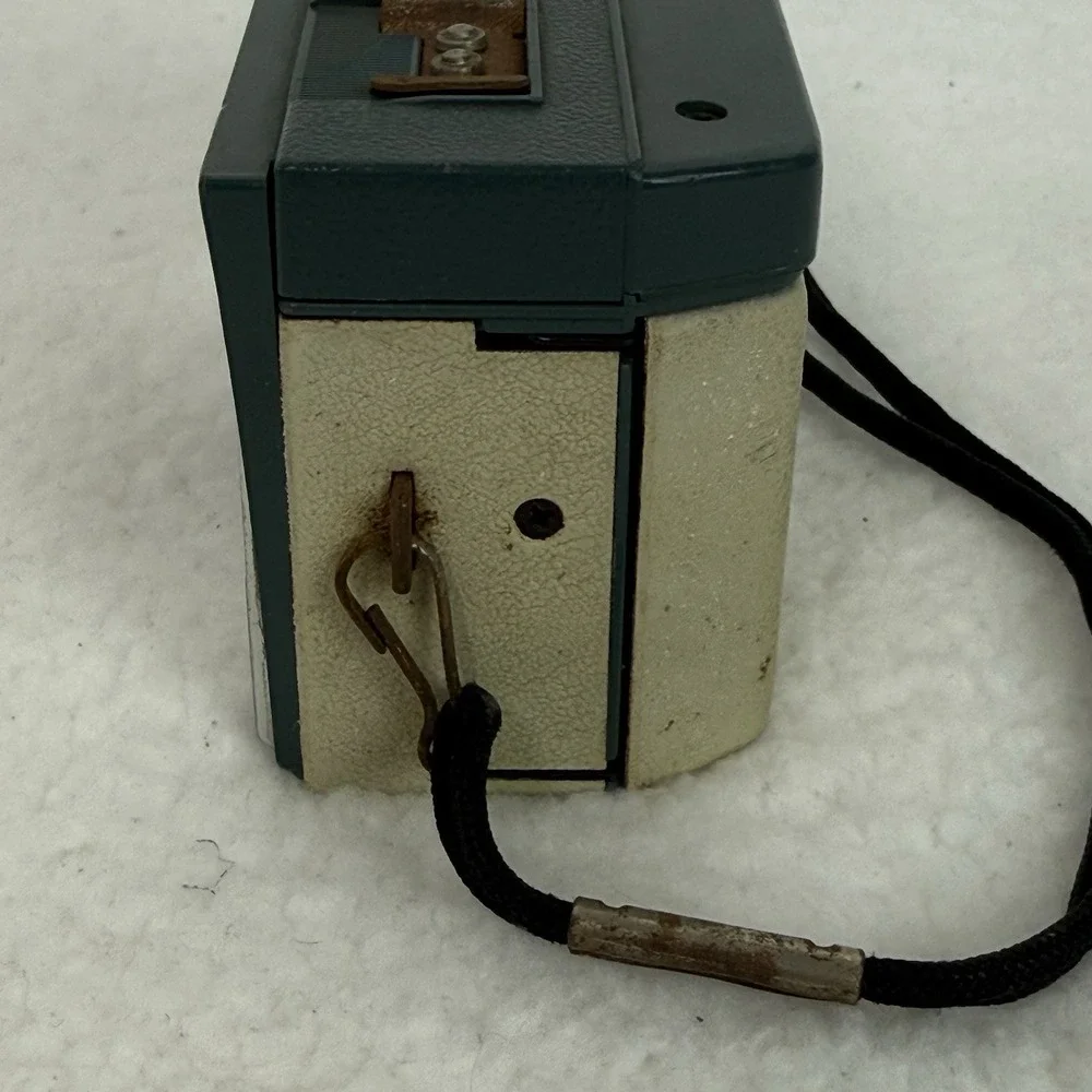 Vintage Kodak 1960's Hawkeye Instamatic Camera Untested Prop Art Deco